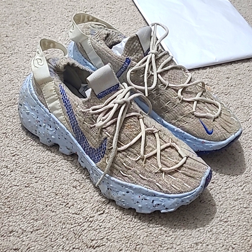 Nike Space Hippie 04 size 8 😎